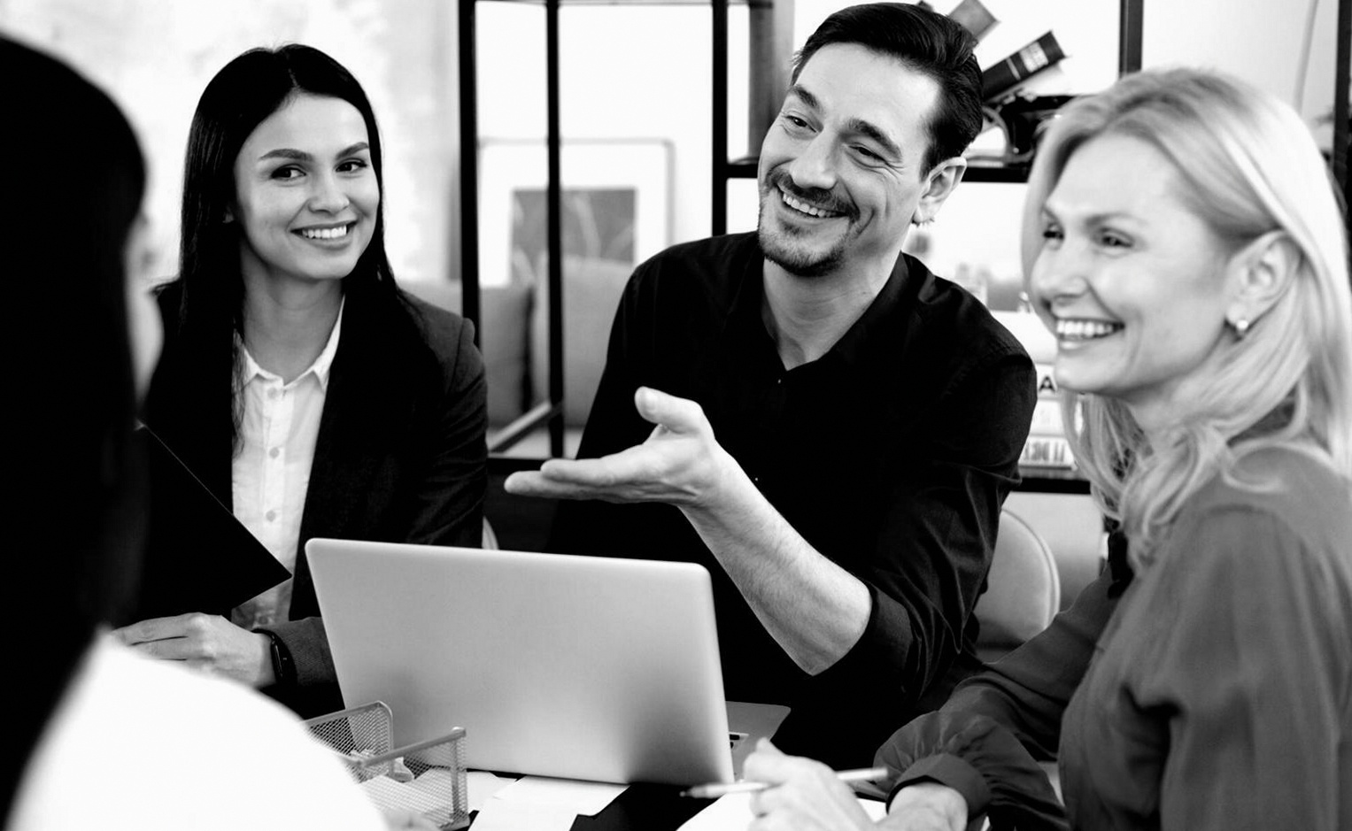 Claimlaunchbridge consultant working through a personal growth plan with a client